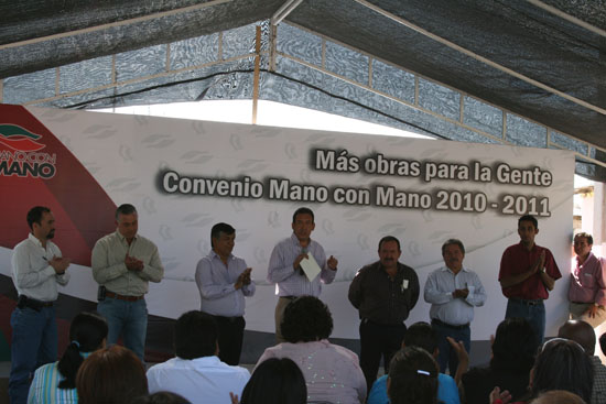 Intensa gira de trabajo del gobernador Humberto Moreira por Jiménez, Acuña y Piedras Negras 