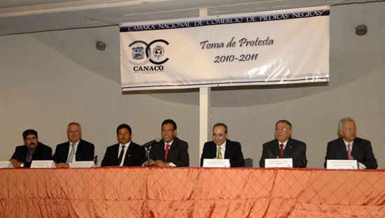 TOMA PROTESTA EL GOBERNADOR HUMBERTO MOREIRA A CONSEJO DIRECTIVO 2010-2011 DE LA CANACO PIEDRAS NEGRAS 