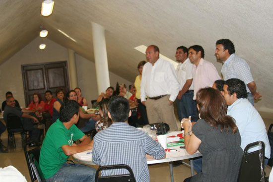 Dialoga Rubén Moreira con jóvenes del ICADEP 