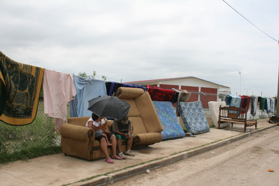 Tromba afecta a ciudad Acuña y deja mil familias damnificadas