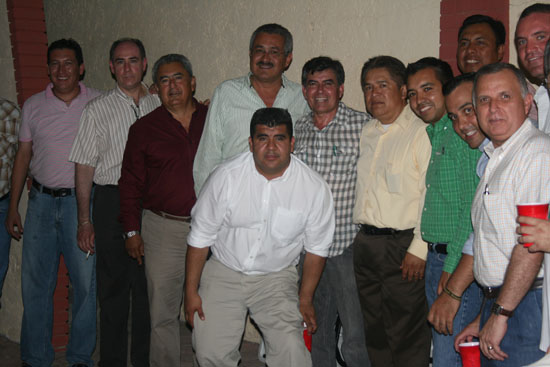 Convive Alberto Aguirre con periodistas de Acuña 