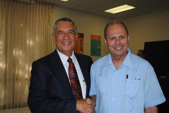 Ratifica Concilio a Robert Fernández como nuevo Mayor de la ciudad de Del Río, Texas 