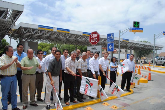 Acaban problemas de congestionamiento vehicular en el Puente Internacional de Del Rio, Texas y Acuña, Coahuila 