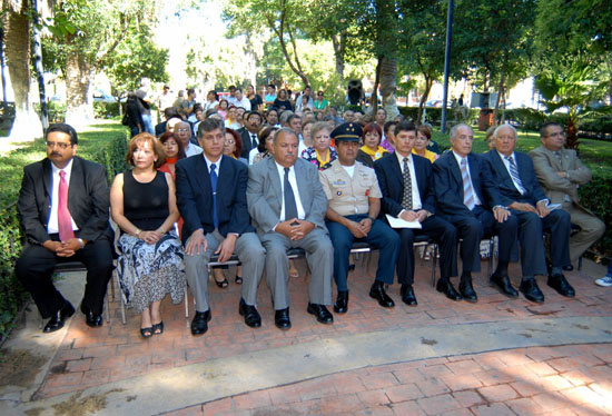 Autoridades civiles y militares conmemoran el 199 aniversario luctuoso de Don Miguel Hidalgo 