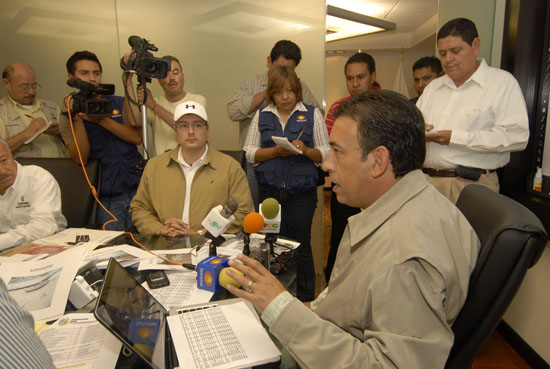 Determina el gobernador Humberto Moreira el inicio inmediato de la reconstrucción en Coahuila 