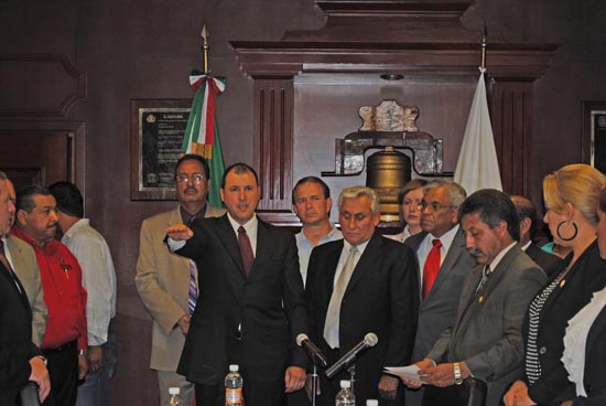 El C.P. Oscar Fernando López Elizondo rinde protesta como Presidente Municipal de Piedras Negras 