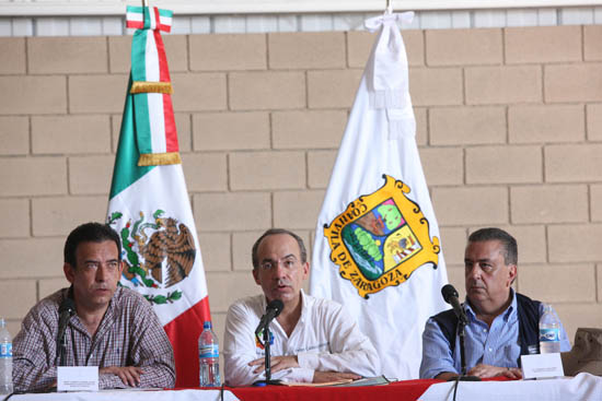 Evalúa Presidente Calderón daños en Coahuila por Tormenta Tropical "Alex" 