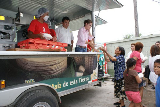 Pone DIF de Nueva Rosita en operación tortillería de unidad móvil