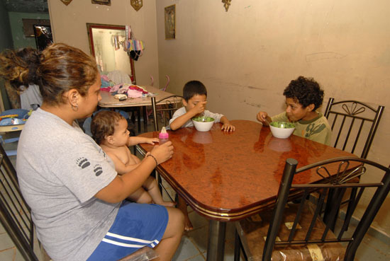 Son los muebles entregados un beneficio más para las familias damnificadas de la Región Carbonífera 