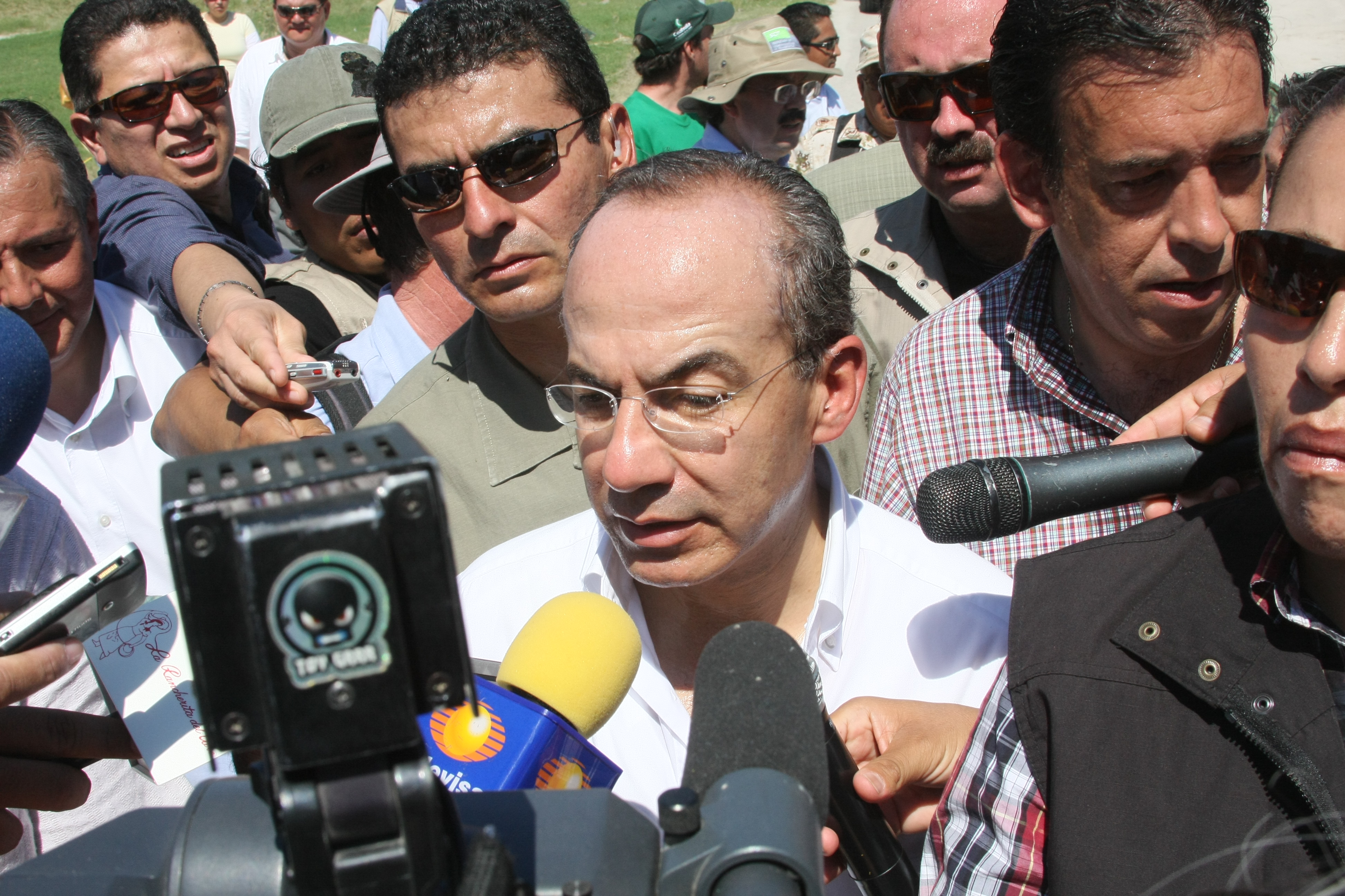 Visita el presidente Felipe Calderón un sector de Piedras Negras 