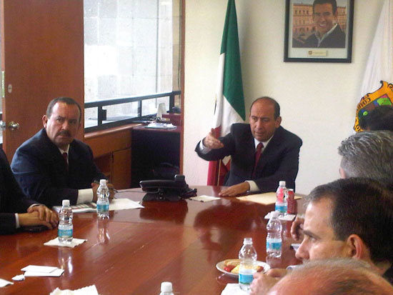 Secretarios de gabinete y diputados federales por Coahuila gestionan más participaciones al estado para el 2011