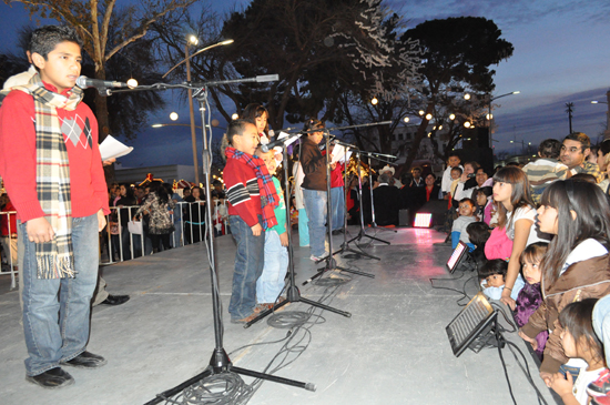 Ciudadanía revive tradición de Día de Reyes en la Gran Plaza 