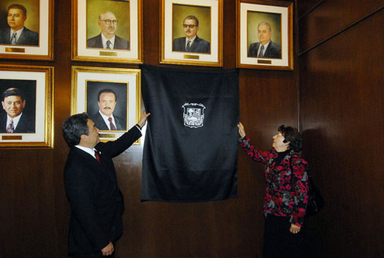 El  ex gobernador Humberto Moreira Valdés está ya en el Salón Gobernadores de Palacio de Gobierno 