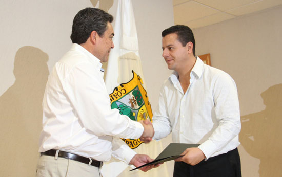 Realiza el gobernador del estado su primera gira por Torreón; ratifica al Secretario de Desarrollo Regional de La Laguna 