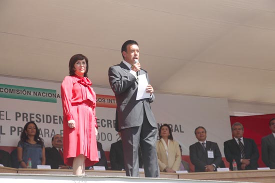Registra Humberto Moreira su candidatura a la presidencia del CEN del PRI