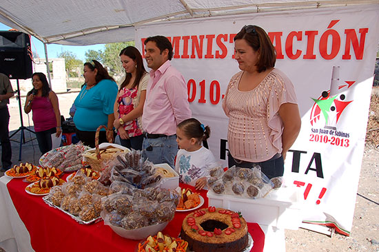 Clausura DIF Nueva Rosita curso de dulces regionales y pastelería en ejido Santa María