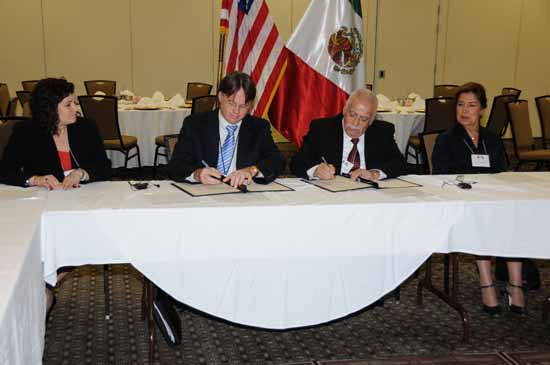 Coahuila y Texas formalizan convenio binacional para la detección, tratamiento y control de la tuberculosis 
