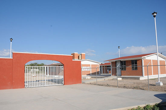 Con preparatorias en comunidades pequeñas como en el Ejido “Baján”, hoy Coahuila es otro en educación media