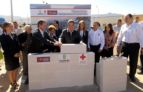 El gobernador Jorge Torres inició la construcción del nuevo edificio de la Cruz Roja - Delegación Saltillo