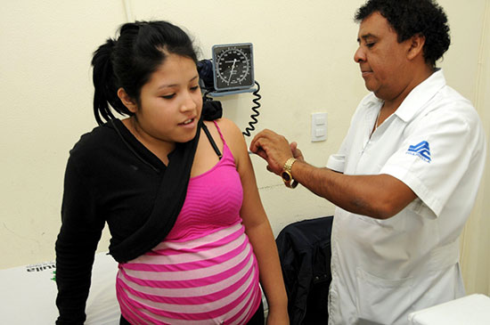 En Coahuila se han comenzado a aplicar 300 mil vacunas para proteger a la población de la influenza