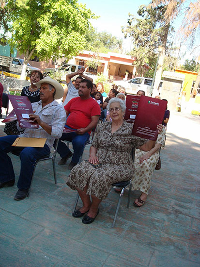 Hoy Coahuila es otro en justicia social: cuatro mil 475 familias de la Región Centro-Desierto ya tienen escrituras
