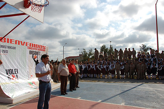Inaugura Antonio Nerio torneo intersecundarias de volibol y baloncesto