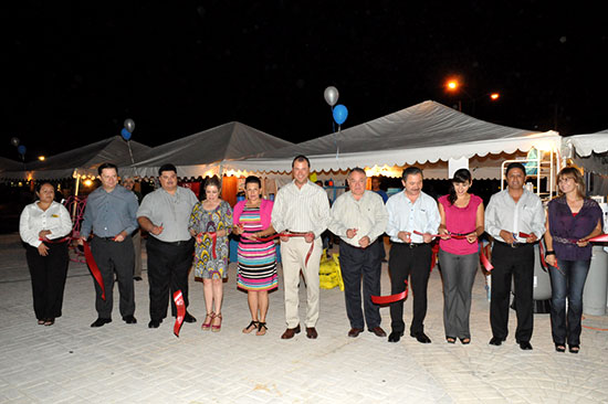 Inaugura presidente municipal Segunda Expo Comercial en Plaza de las Culturas