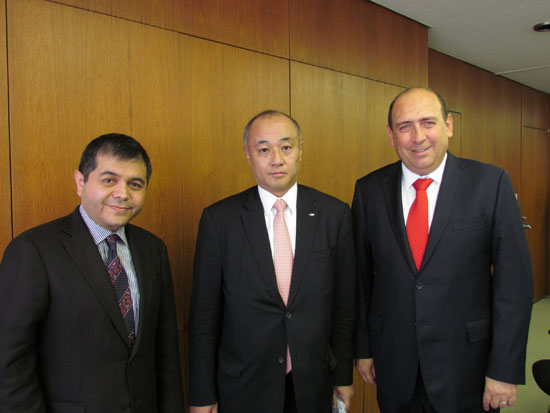 El gobernador electo, Rubén Moreira Valdez, visitó la empresa Sharp Corporation.