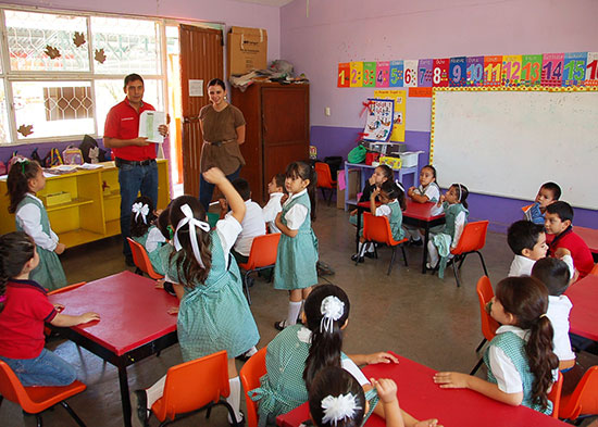 Lleva Antonio Nerio programa “Presidencia en tu Escuela” a jardín de niños