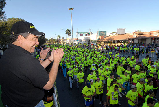 Más de 30 mil personas participan en la carrera “Corre Coahuila 5K y 10K” en todo el estado