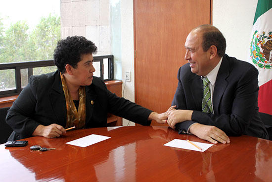 Acuerdan Rubén Moreira y Mary Telma Guajardo trabajar en conjunto para presupuesto de Coahuila
