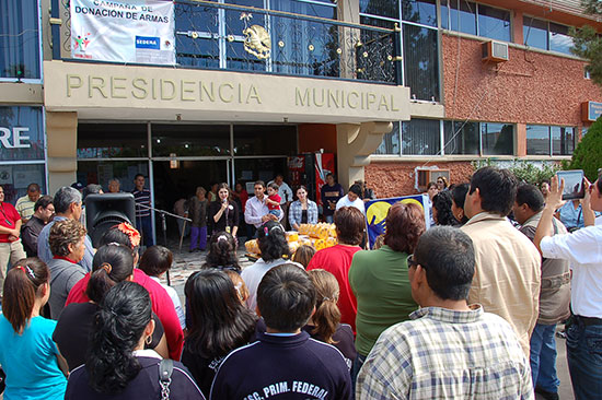 Arrancan Antonio  y Anateresa Nerio campaña Teletón 2011