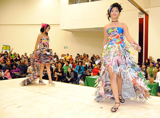 Con éxito celebró Ecología el Segundo Concurso y Desfile de Modas “Da Vida al Planeta, Recicla”