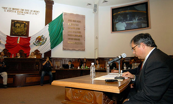 El gobernador Jorge Torres presenta paquete económico para el 2012 por 32 mil 560 mdp