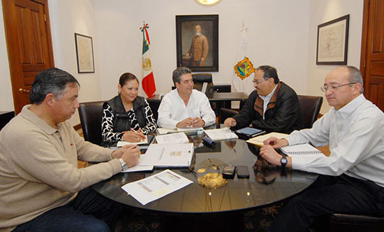 Encabeza el gobernador Jorge Torres López reunión para analizar avances en proceso de entrega-recepción