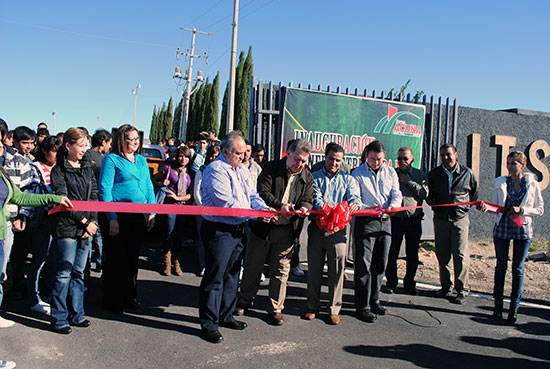 Inauguran carril de desaceleración en el Tecnológico de Ciudad Acuña