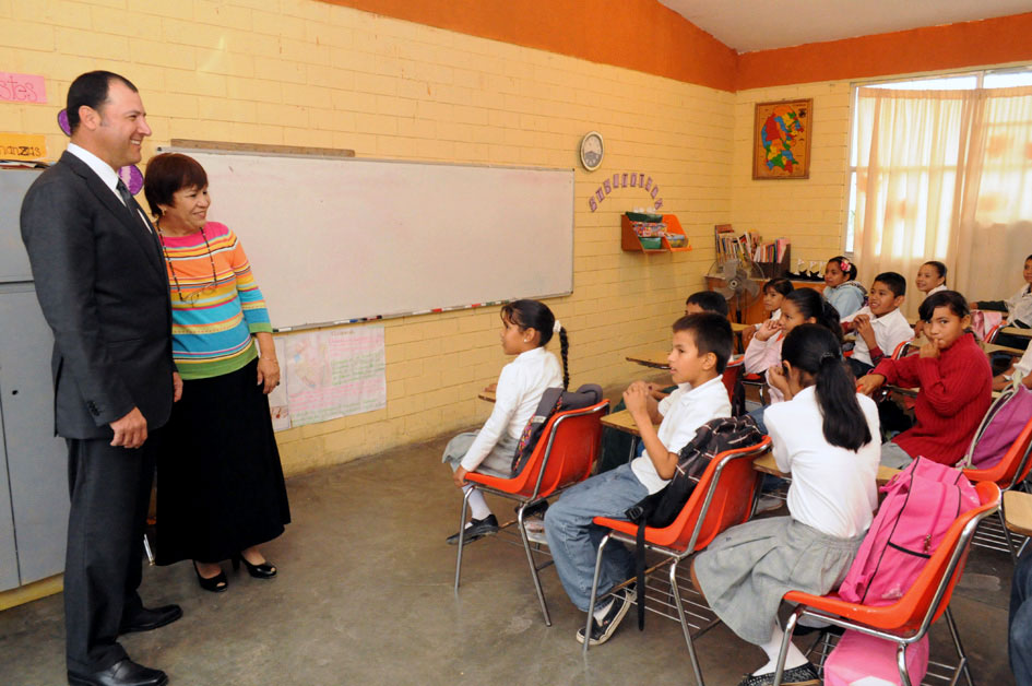 Inicia alcalde obras de infraestructura básica educativa en la escuela Vicente Guerrero