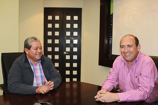 Rubén Moreira invita a Julián Montoya de la Fuente a continuar al frente del CONALEP