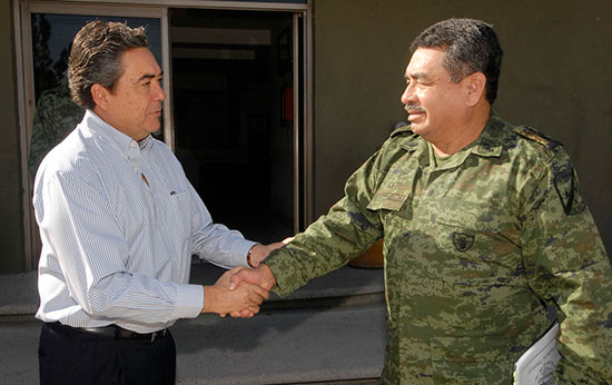 Se reúne el gobernador Jorge Torres López con el Comandante de la Sexta Zona Militar