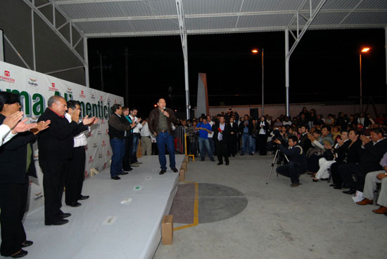 El gobernador Rubén Moreira inició el Programa Alimentario