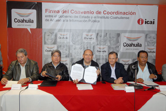 El gobernador Rubén Moreira reitera su compromiso con la transparencia y el acceso a la información 