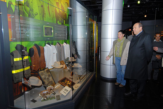 El gobernador Rubén Moreira recorrió el Museo del Palacio y la Secretaría de Gobierno