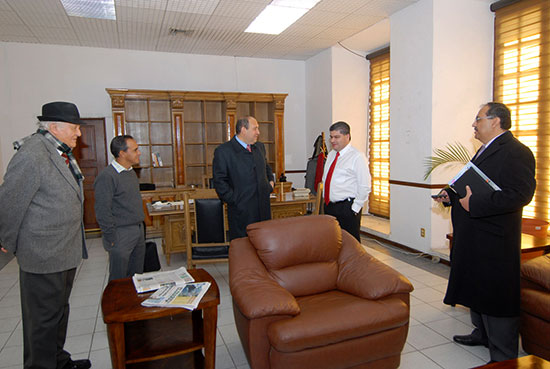 El gobernador Rubén Moreira recorrió el Museo del Palacio y la Secretaría de Gobierno