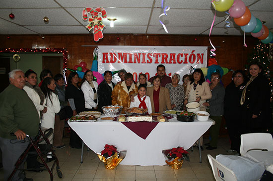 Festeja Anateresa Villaseñor de Nerio con posada a grupo de capacidades diferentes