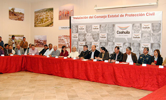 Participaron alcalde y funcionarios de la administración municipal en la  instalación del Consejo Estatal de Protección Civil