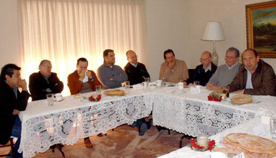 Se reúne el gobernador Rubén Moreira con empresarios de Torreón 