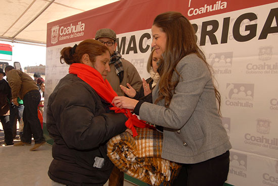 El DIF y el Voluntariado Coahuila realizaron la primera macrobrigada del año