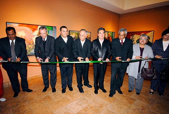 El gobernador Jorge Torres López inauguró la exposición “Pintando la Educación”