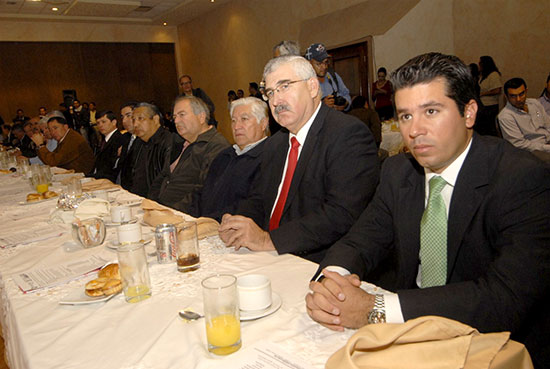 El gobernador Jorge Torres Lopez reitera su apoyo a los empresarios de Coahuila