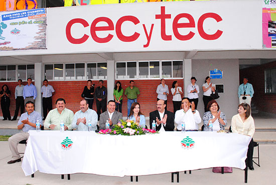 15 mil alumnos estudian en los CECyTEC y los EMSAD en Coahuila